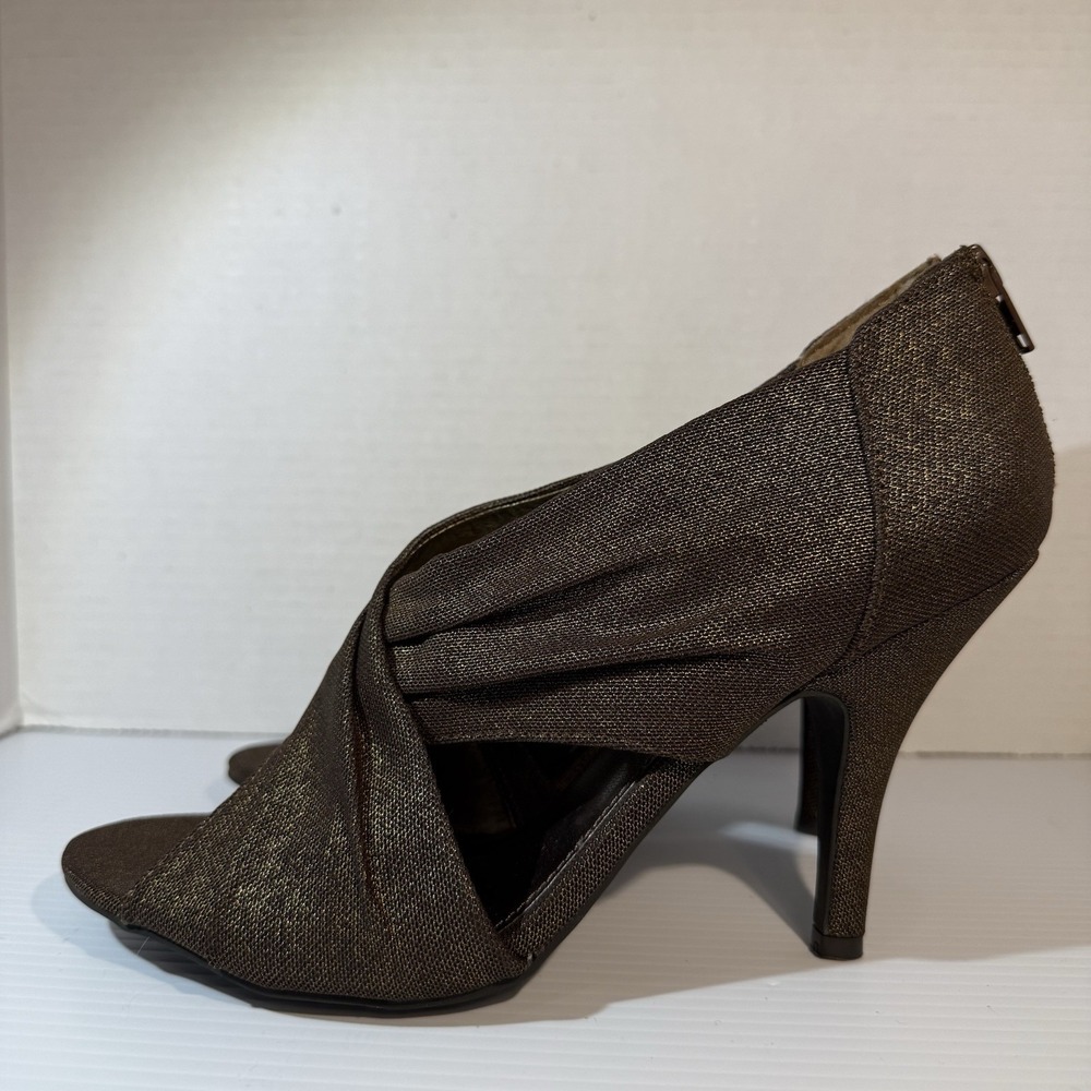 Sam & Libby Copper Metallic Cross Front Back Zip Heels Shoes Size 8.5M EUC!